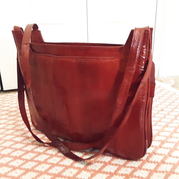 Vintage burgundy genuine eel-skin purse. - Picture 5 of 9